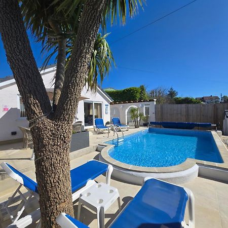Family Bungalow With Private Pool Kilgetty Экстерьер фото